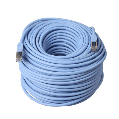 Εσωτερικό σκοινί 100m μπαλωμάτων Ethernet Cat5e σακάκι PVC FTP STP με το συνδετήρα RJ45